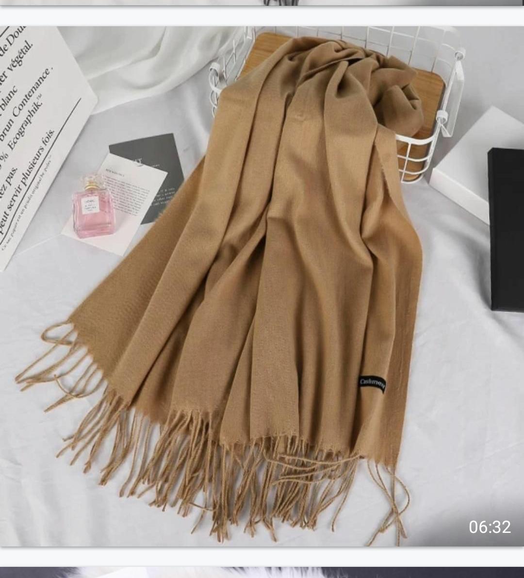 Women Wool Staller