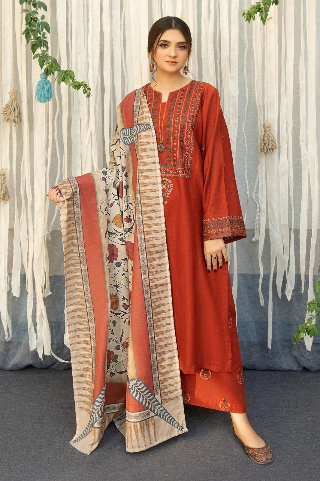 URGU DHANAK EMBROIDERY 3PC